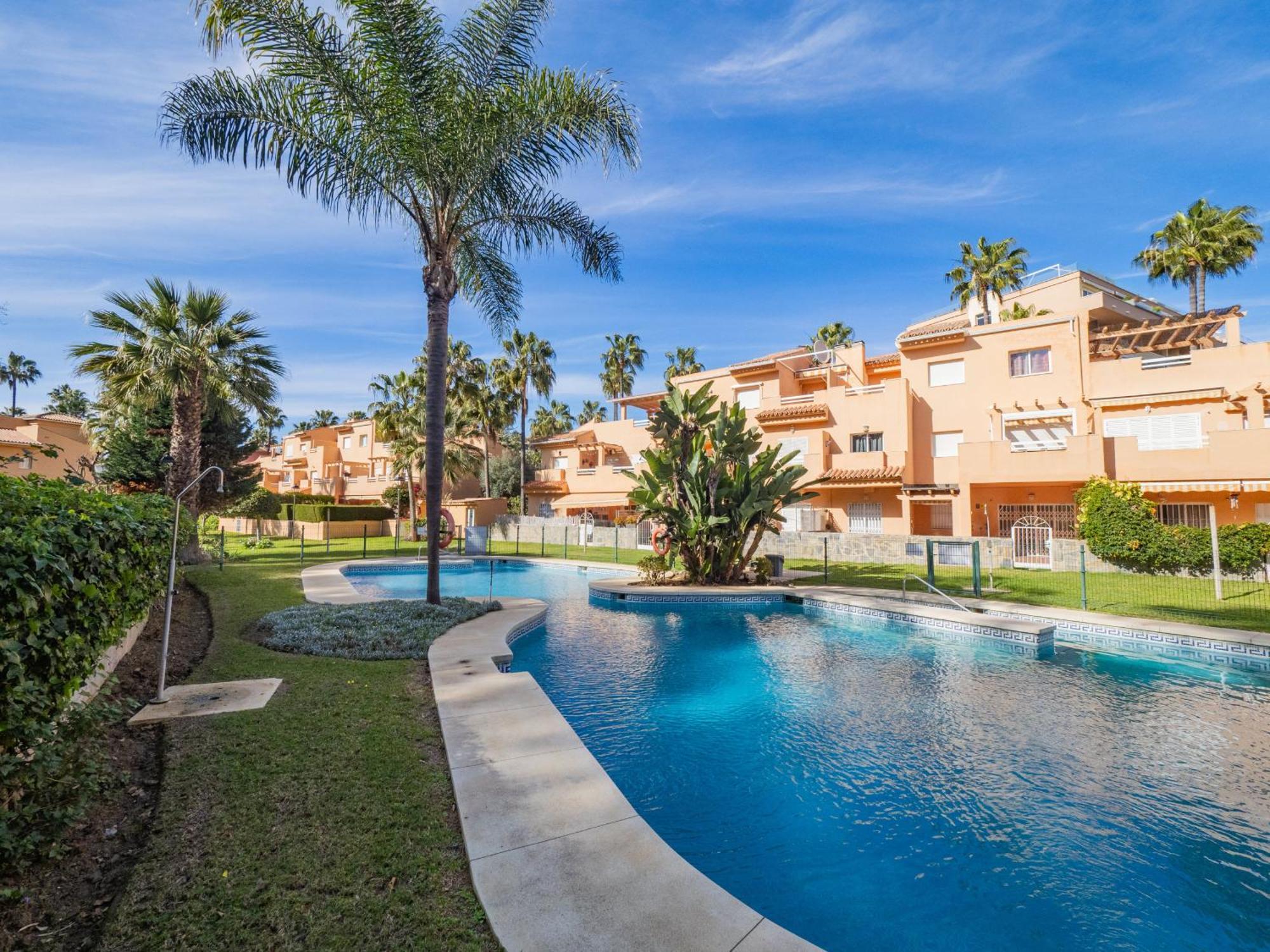 Appartamento Cubo's Cabopino Marbella